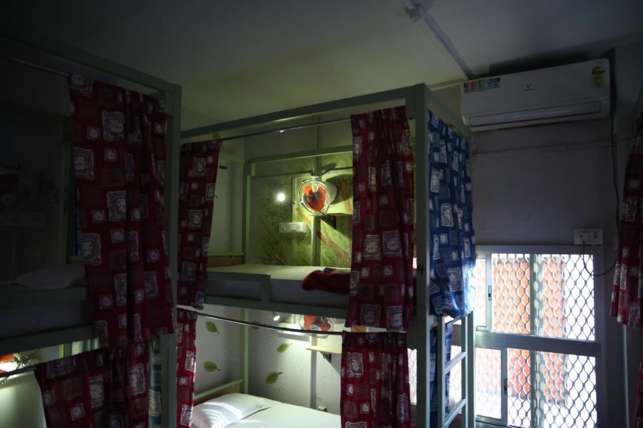 Good Vibes Hostel Bénarès Extérieur photo