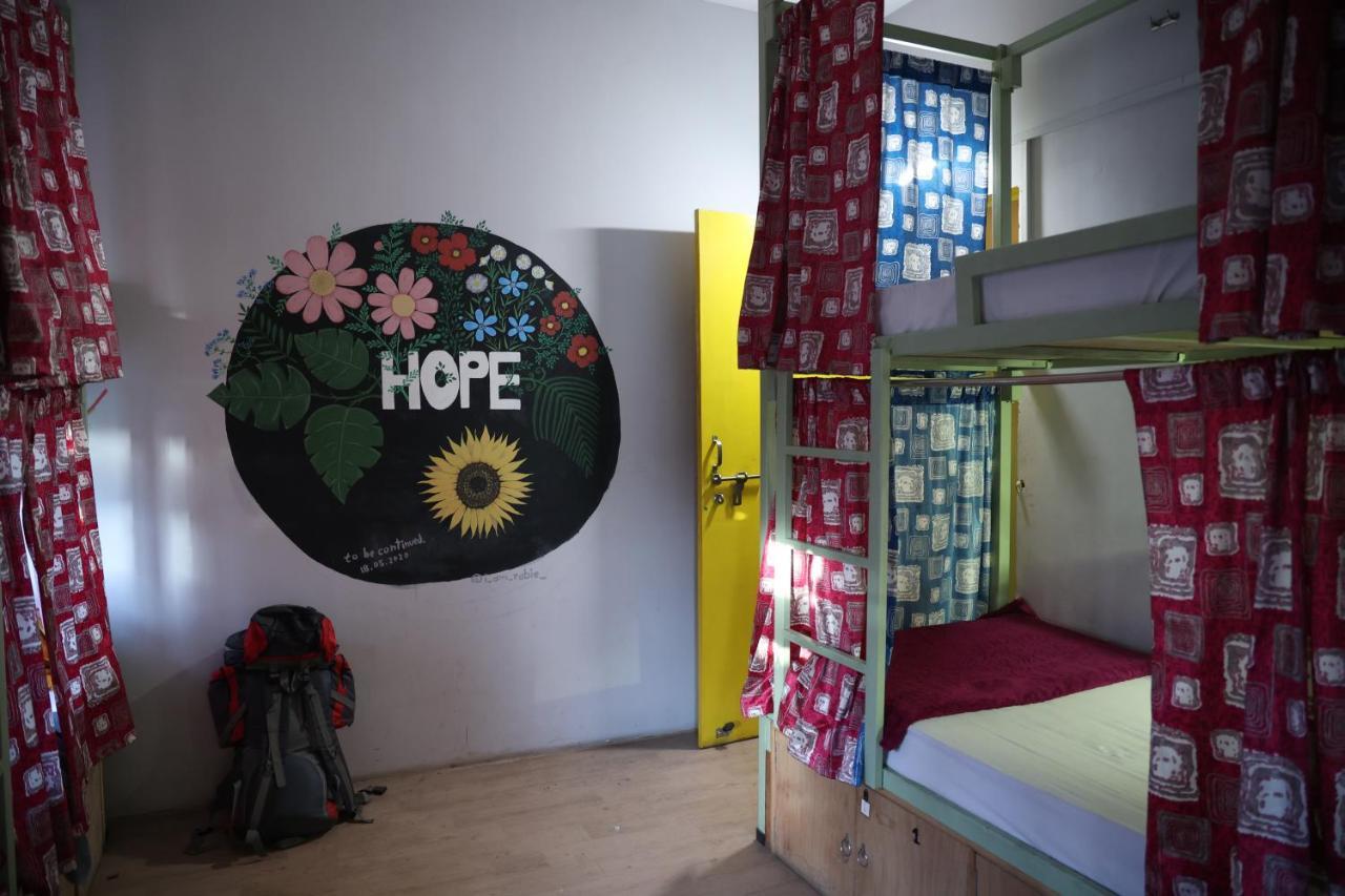 Good Vibes Hostel Bénarès Extérieur photo