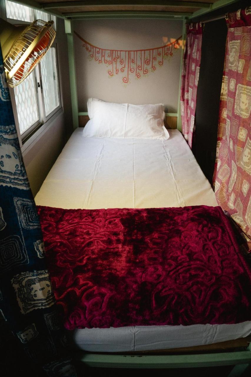 Good Vibes Hostel Bénarès Extérieur photo