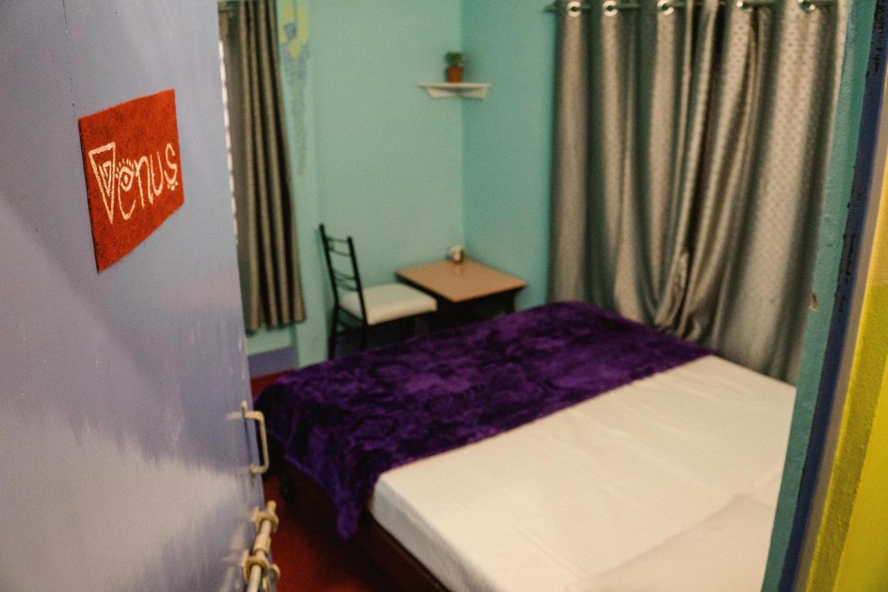 Good Vibes Hostel Bénarès Extérieur photo